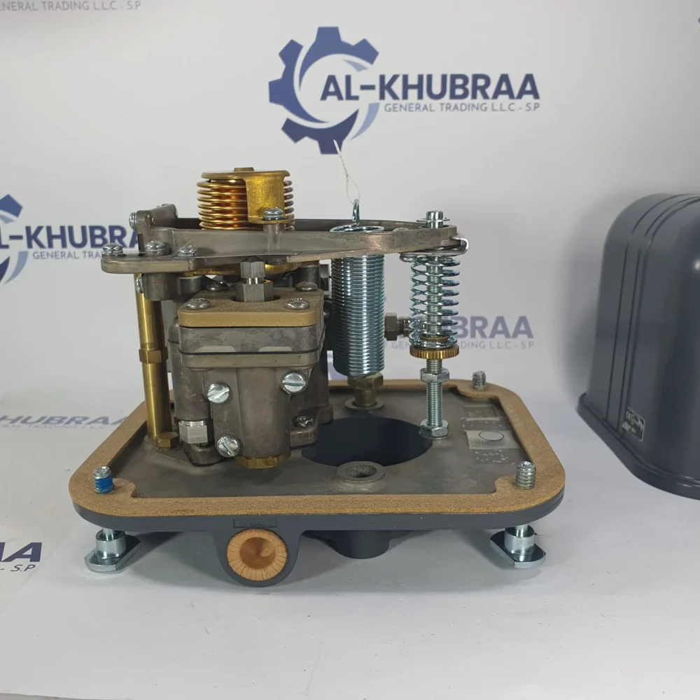 FISHER FS3570C PNEUMATIC VALVE POSITIONER - Image 11